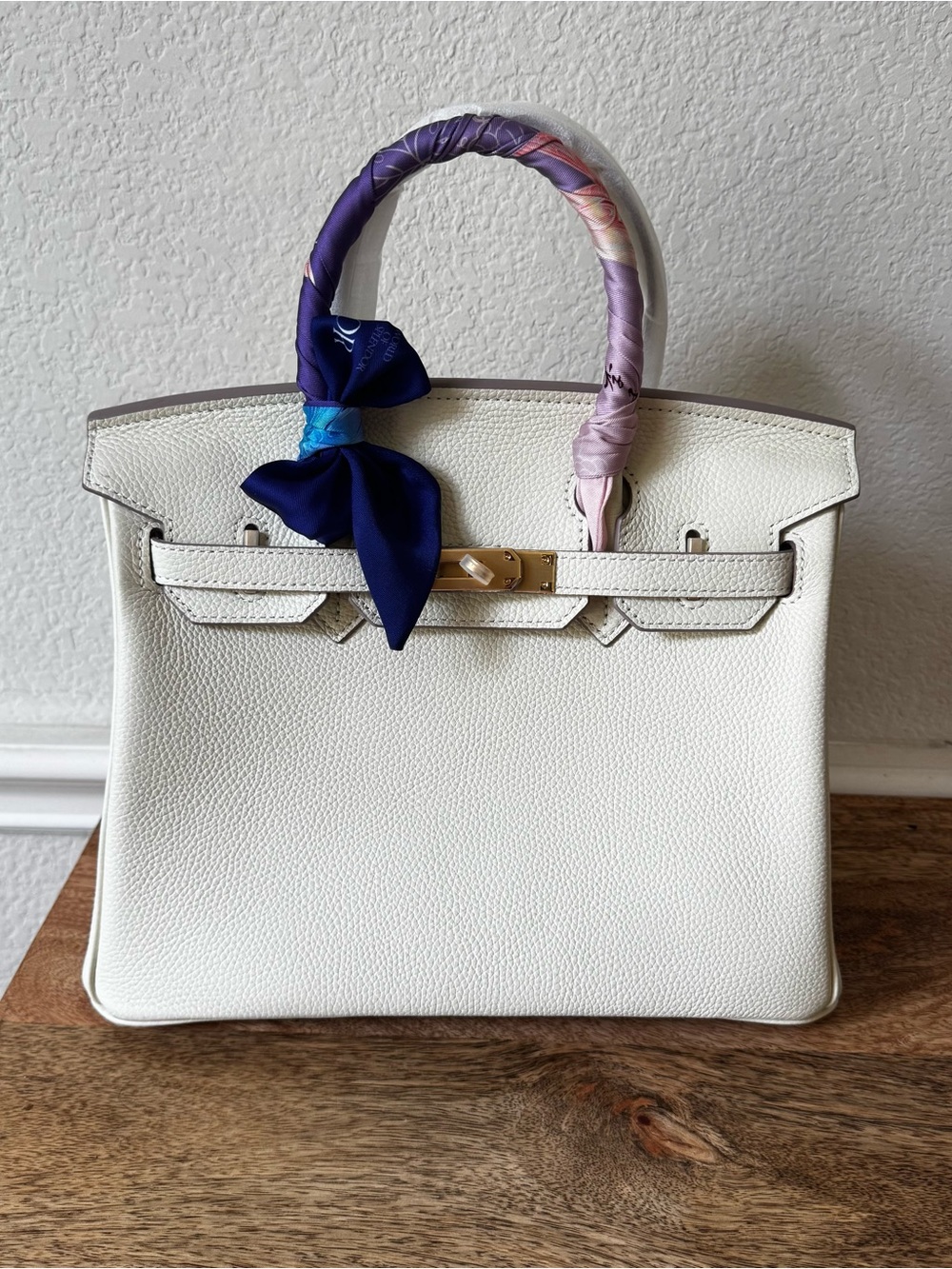 *READ Nata White 30 BK Structured Lock Key Doctor Satchel Bag Crossbody